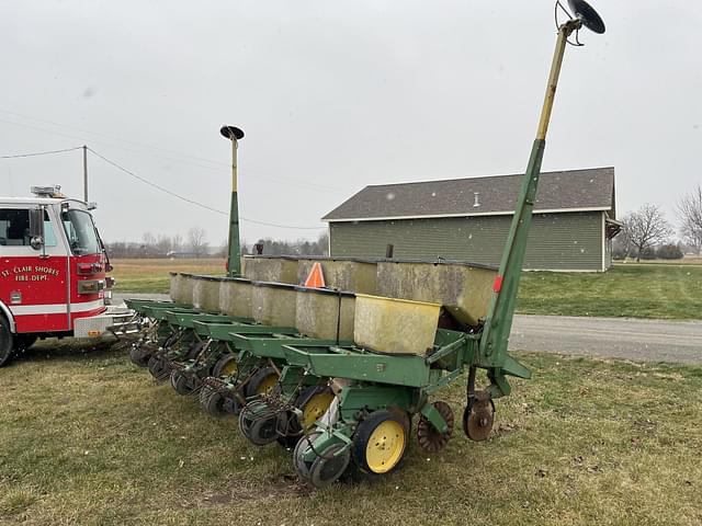 Image of John Deere 7000 equipment image 2