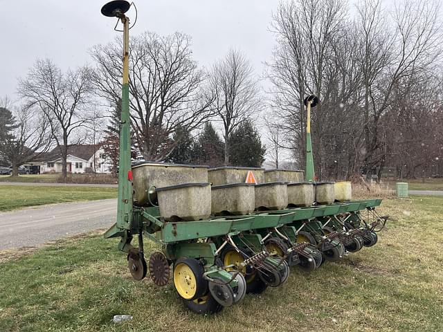 Image of John Deere 7000 equipment image 3