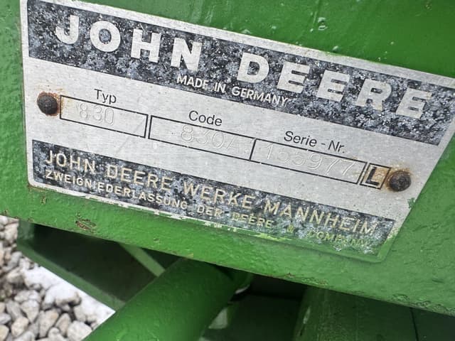 Image of John Deere 830 equipment image 4