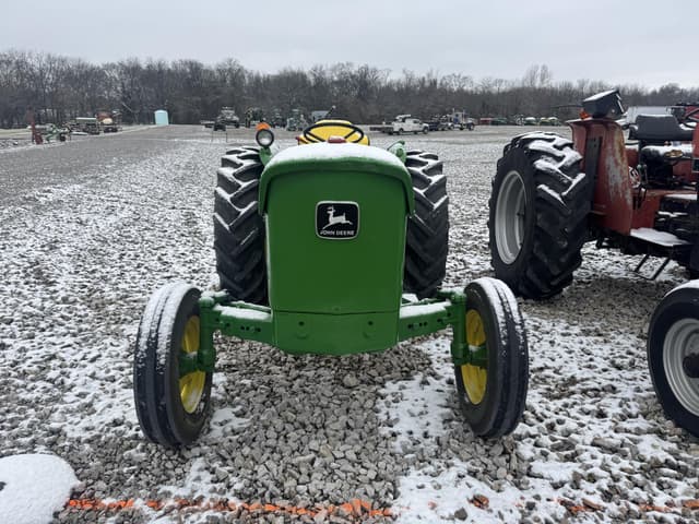 Image of John Deere 830 equipment image 1