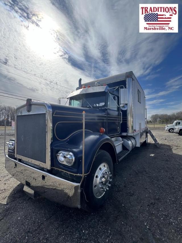 Image of Kenworth W900A equipment image 4
