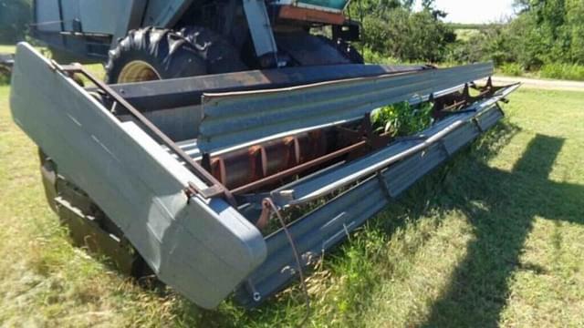 Image of Gleaner L equipment image 3