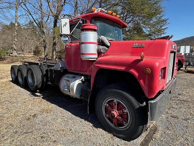 Image of Mack R600 equipment image 4