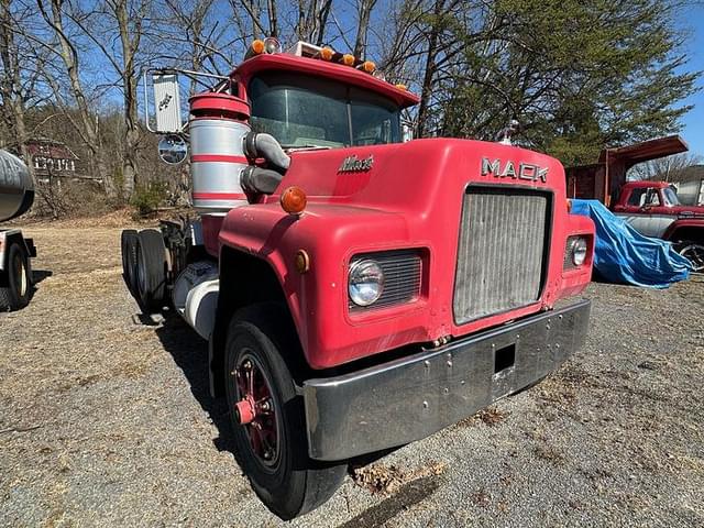 Image of Mack R600 equipment image 3