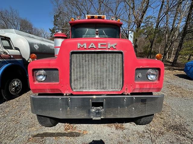 Image of Mack R600 equipment image 2