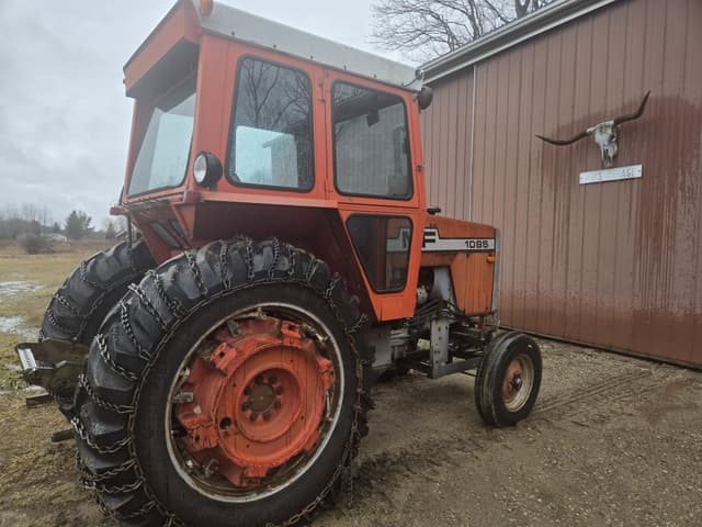Image of Massey Ferguson 1085 equipment image 4