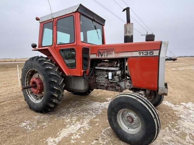 Image of Massey Ferguson 1135 equipment image 3