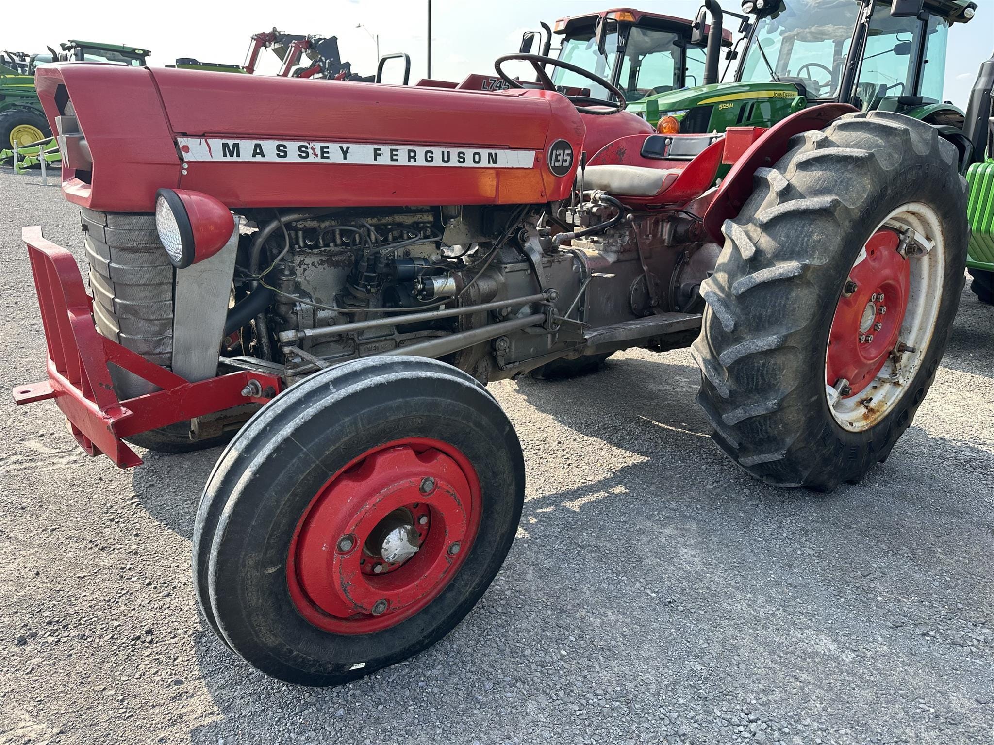 Main image Massey Ferguson 135
