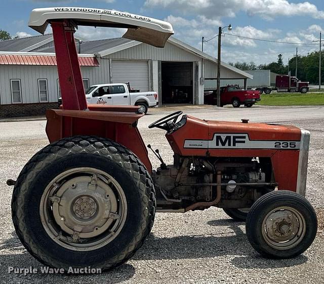 Image of Massey Ferguson 235 equipment image 3