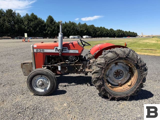 Image of Massey Ferguson 235 equipment image 1