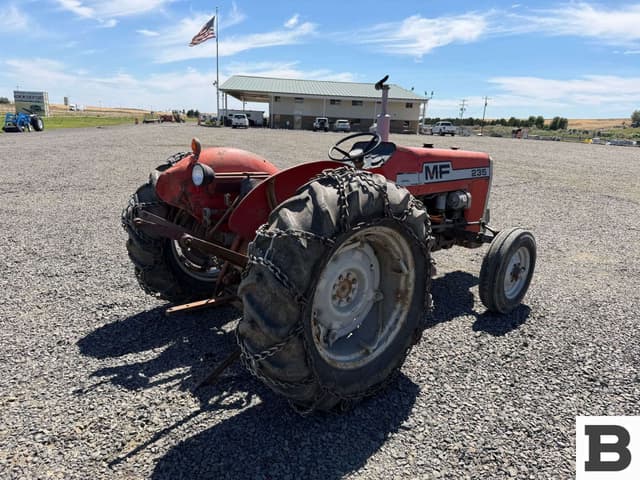 Image of Massey Ferguson 235 equipment image 4