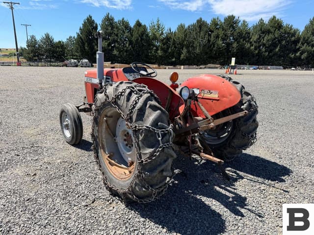 Image of Massey Ferguson 235 equipment image 2