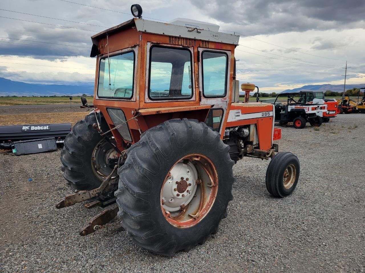 1975 Massey Ferguson 285 Equipment Image0