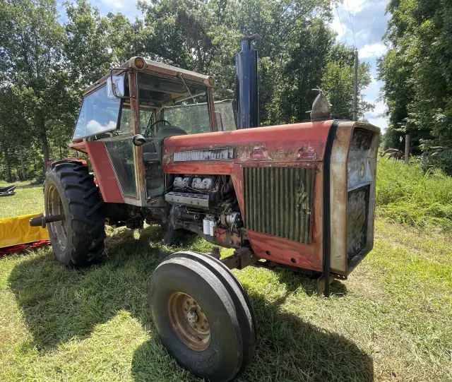 Image of Massey Ferguson 2745 equipment image 4