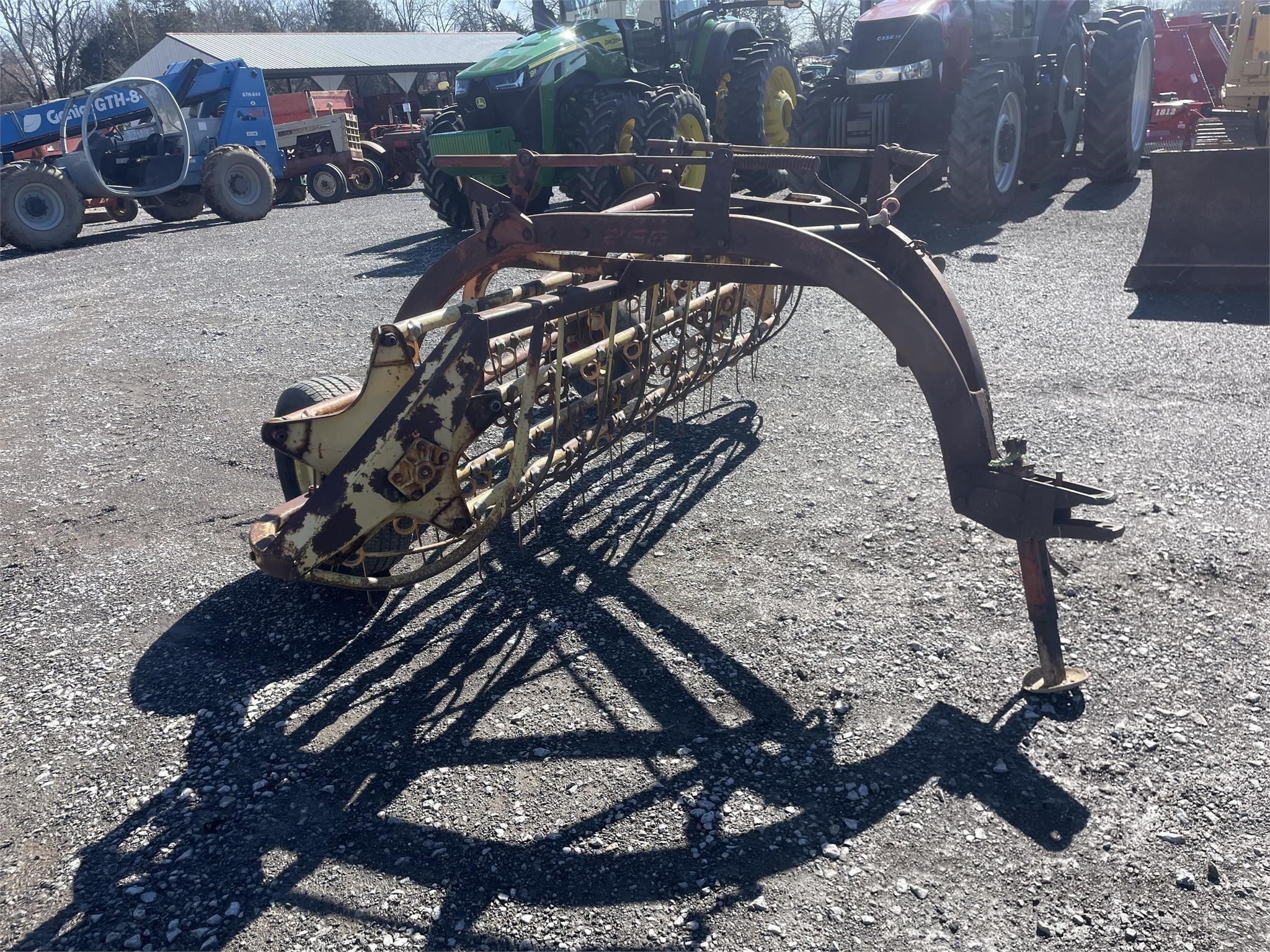 1975 New Holland 256 Equipment Image0