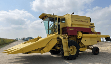 Main image New Holland TR70
