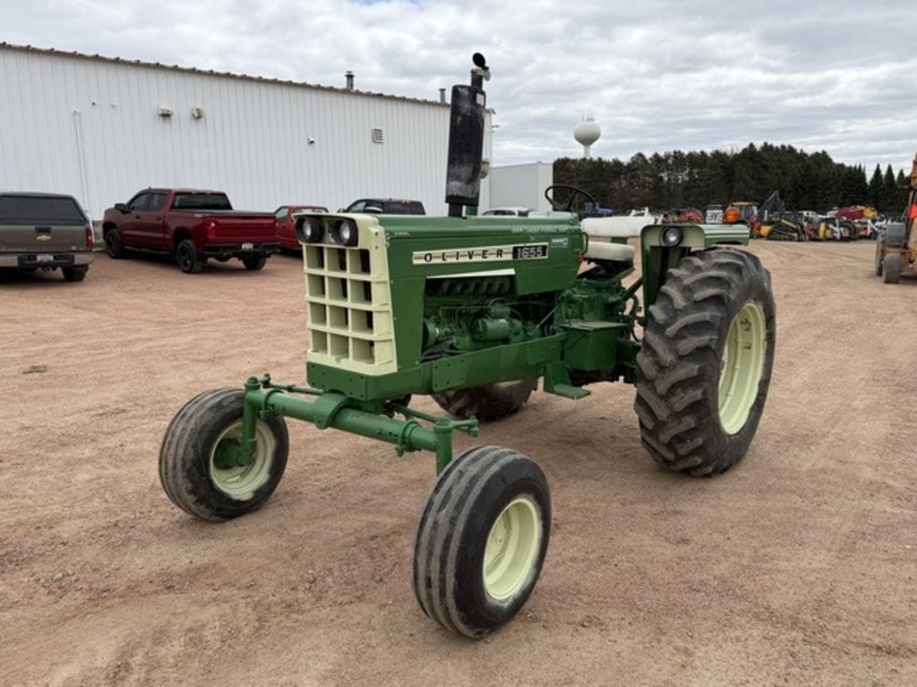 1975 Oliver 1655 Equipment Image0