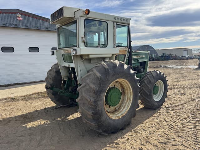 Image of Oliver 2255 equipment image 4