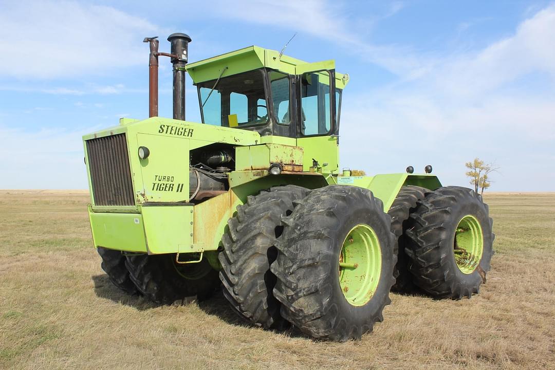 Image of Steiger Turbo Tiger II ST-320 Primary image