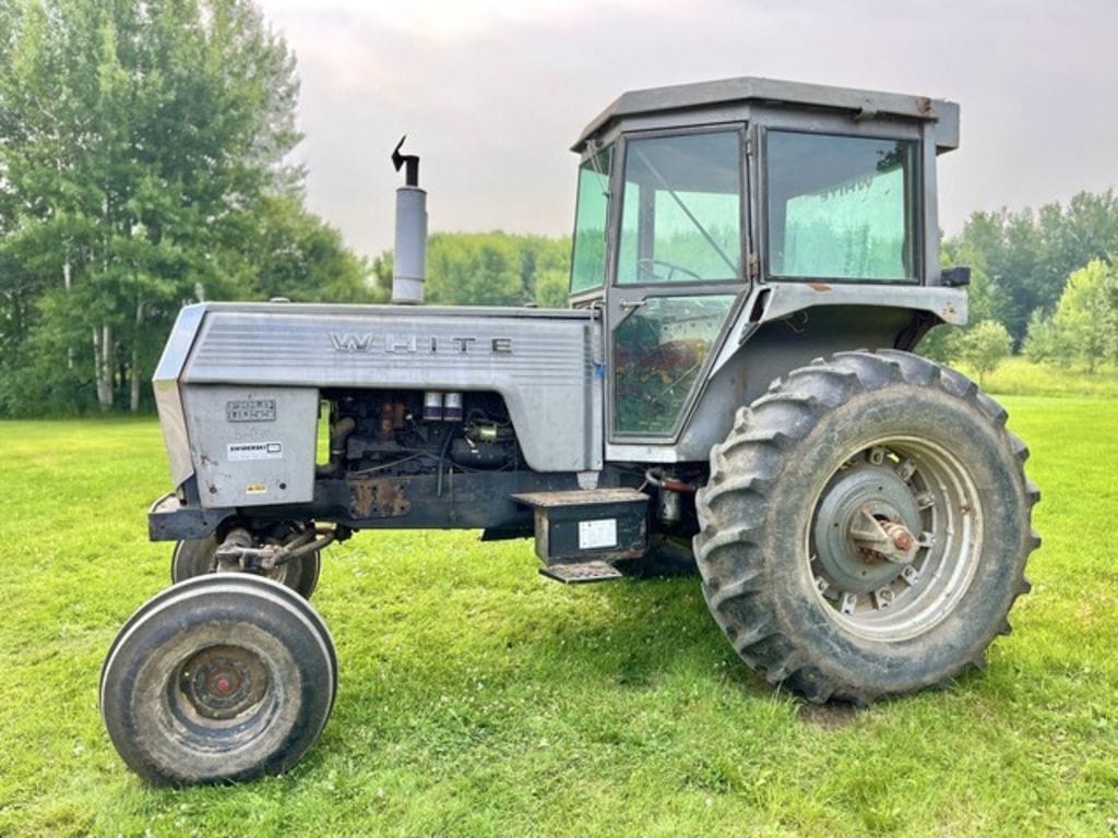 1975 White 2-85 Equipment Image0