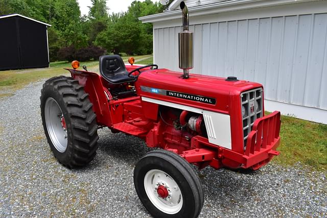 Image of International Harvester 464 equipment image 3