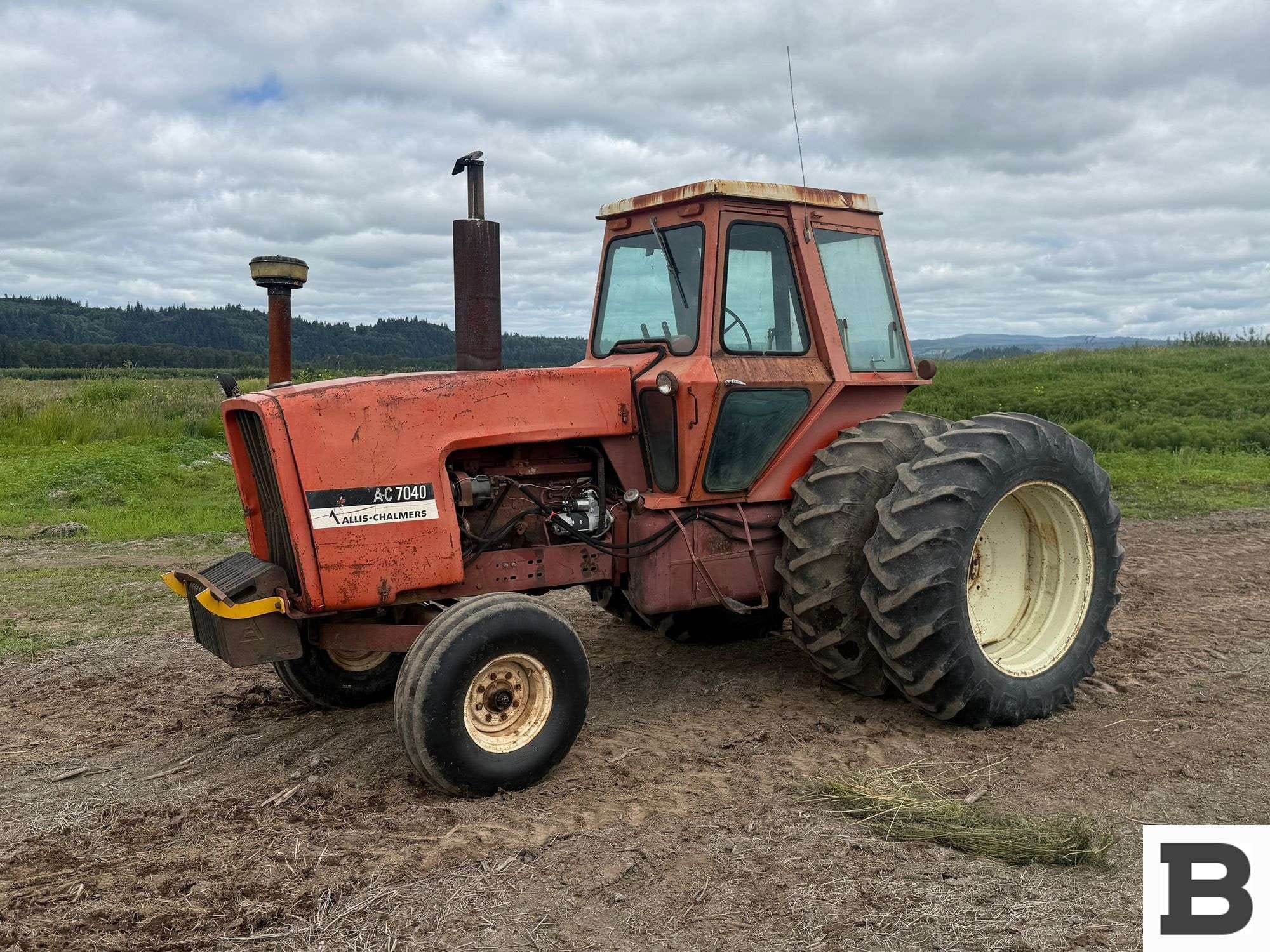 1976 Allis Chalmers 7040 Equipment Image0