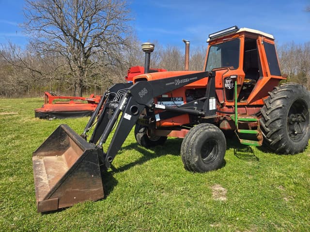 Image of Allis Chalmers 7040 equipment image 2