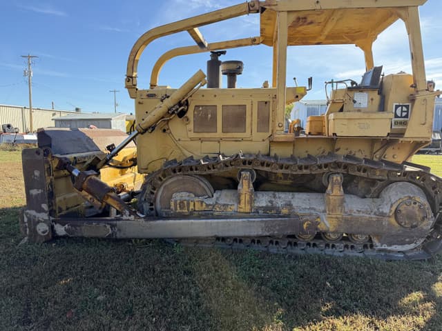Image of Caterpillar D6C equipment image 1