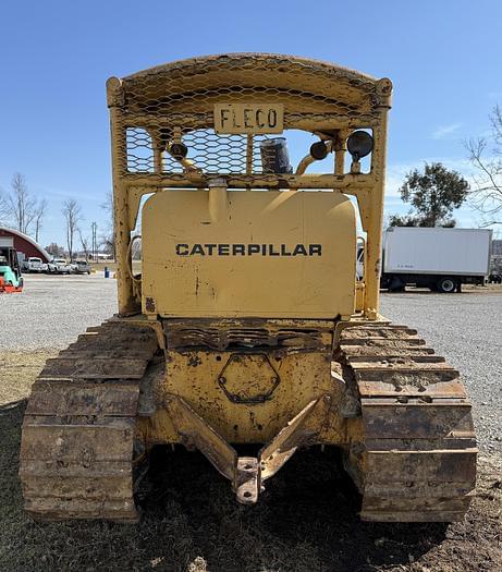 Image of Caterpillar D6C equipment image 2