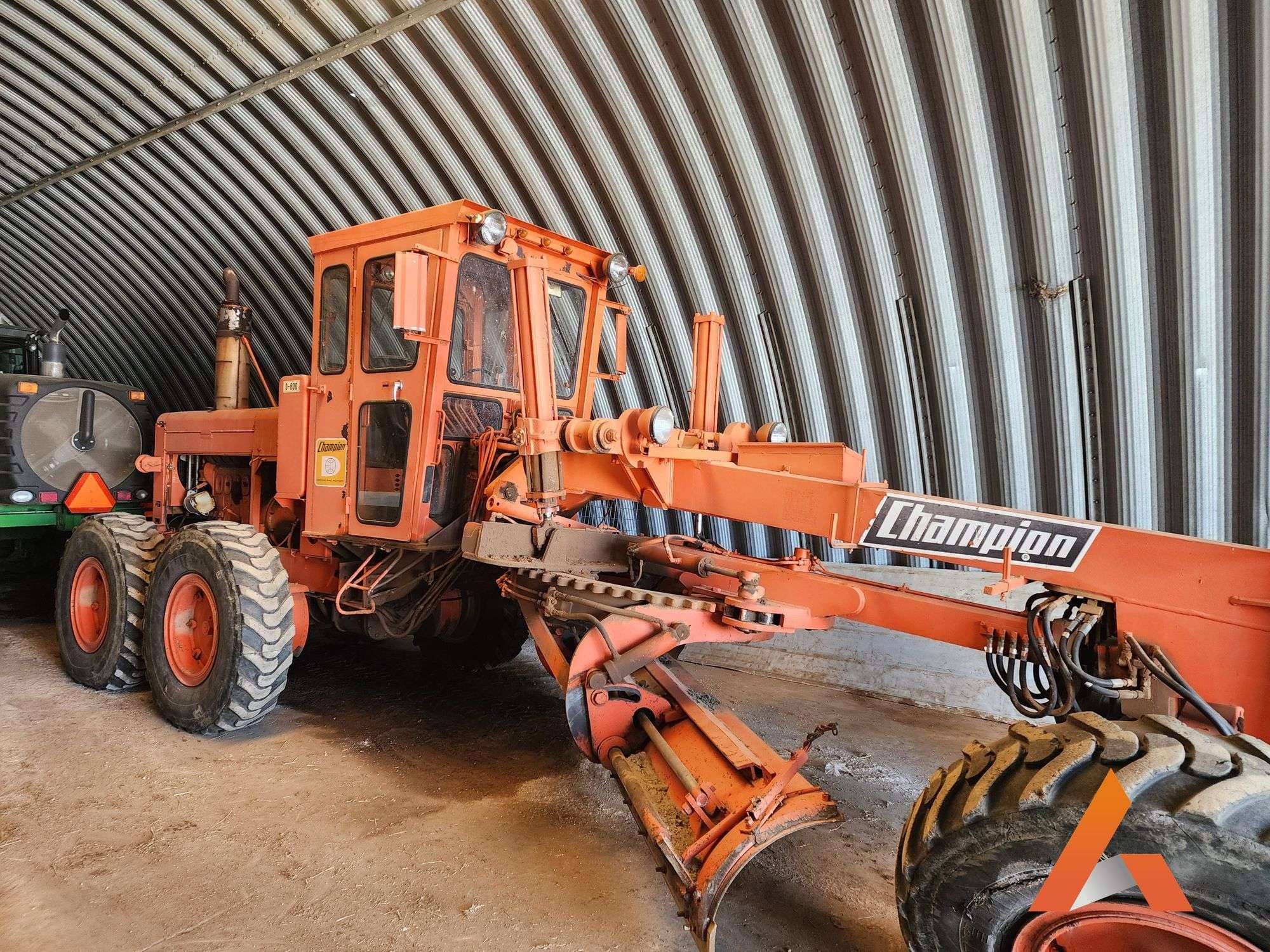 1976 Champion D-600 Equipment Image0