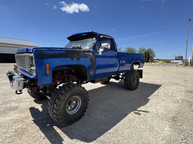Image of Chevrolet 1500 equipment image 2