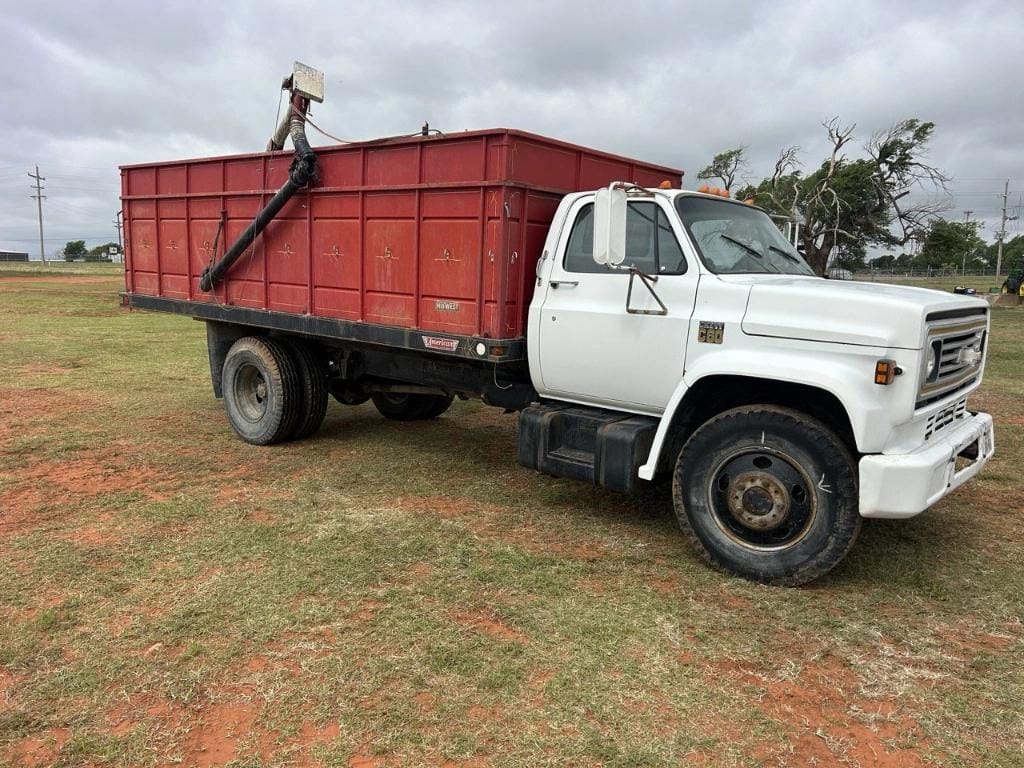 1976 Chevrolet C60 Equipment Image0