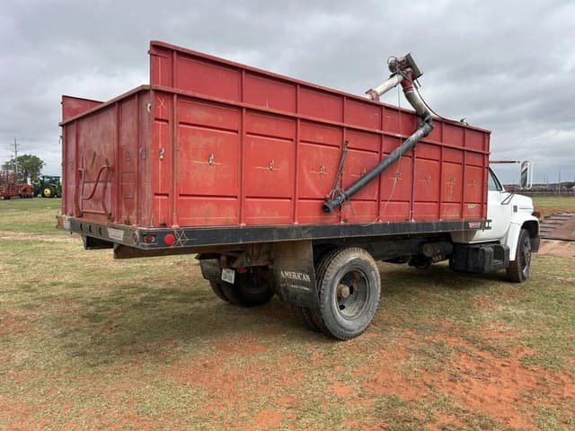 Image of Chevrolet C60 equipment image 2