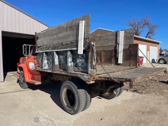 Image of Chevrolet C60 equipment image 3