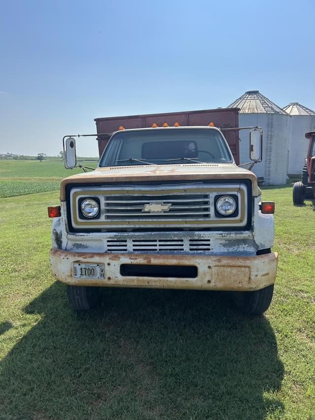 Image of Chevrolet C60 equipment image 1