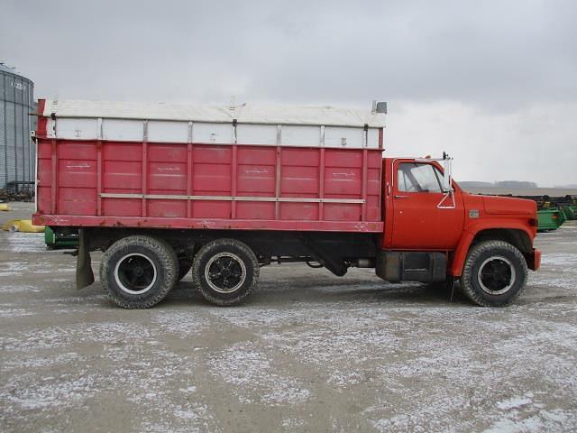 Image of Chevrolet C65 equipment image 3