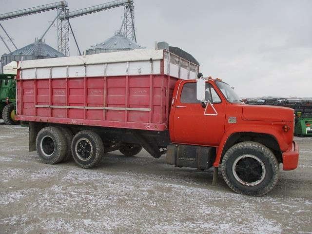 Image of Chevrolet C65 equipment image 1