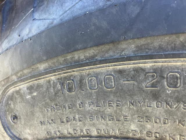 Image of Chevrolet C65 equipment image 3