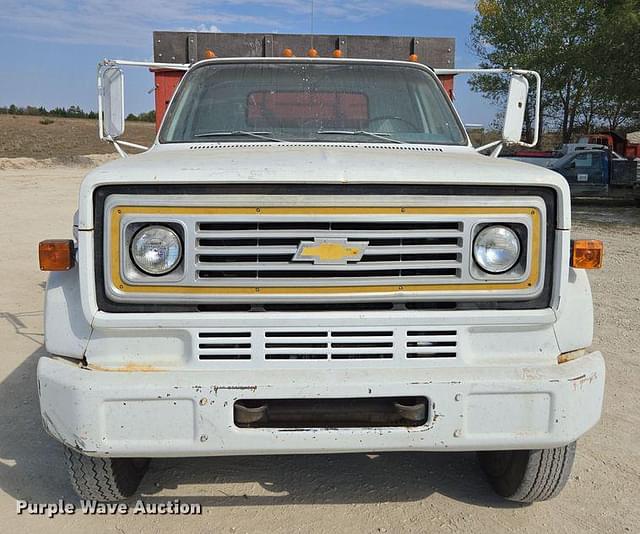 Image of Chevrolet C65 equipment image 1