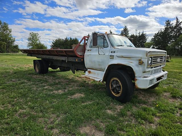 Image of Chevrolet C65 equipment image 1