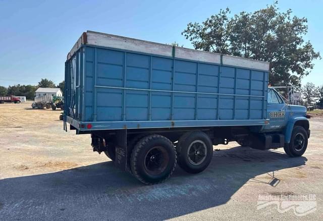 Image of Chevrolet C65 equipment image 4