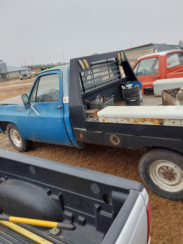 Image of Chevrolet Custom Deluxe 20 equipment image 4