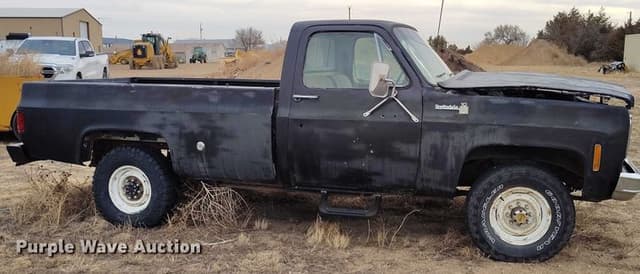 Image of Chevrolet C10 equipment image 3