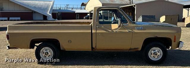Image of Chevrolet K10 equipment image 3