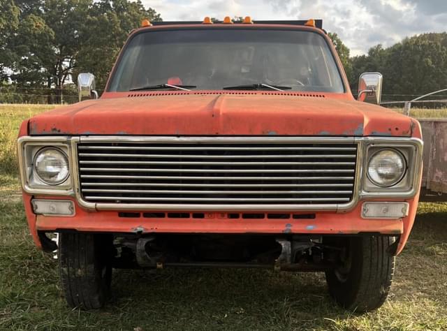 Image of Chevrolet 3500 equipment image 1