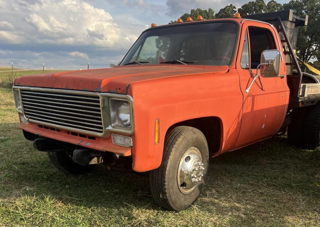 1976 Chevrolet 3500 Equipment Image0