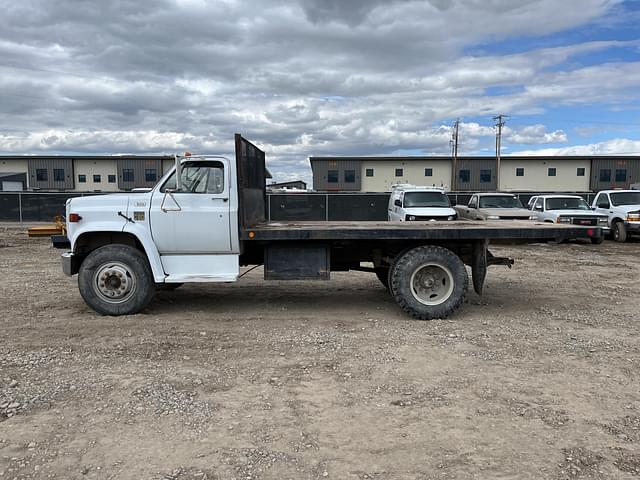 Image of Chevrolet C60 equipment image 1