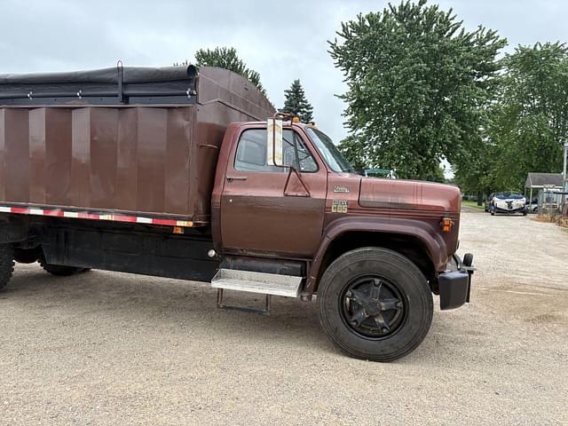 Image of Chevrolet C65 equipment image 4