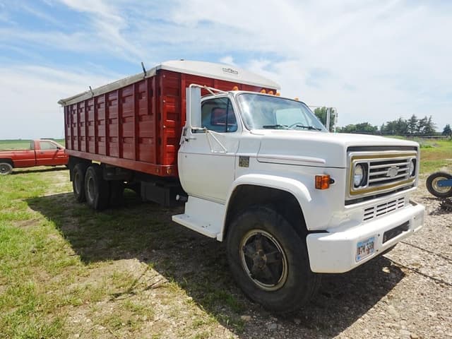 Image of Chevrolet C65 equipment image 1