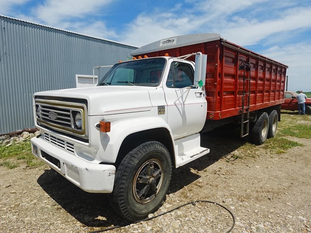 1976 Chevrolet C65 Equipment Image0